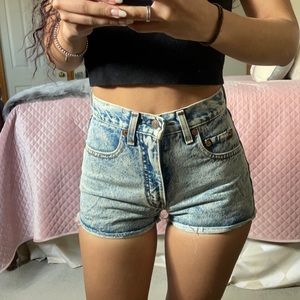Levi’s acid wash jean shorts